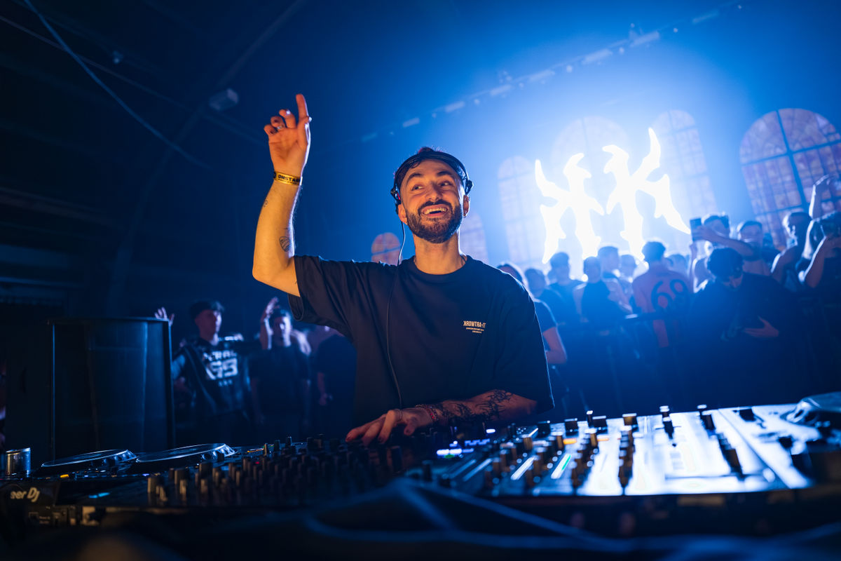 Loading... just a sec